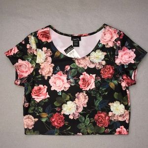 Short Sleeve Rose Crop Top